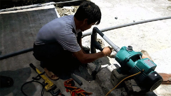 Cách kiểm tra sự cố máy bơm nước bị nóng