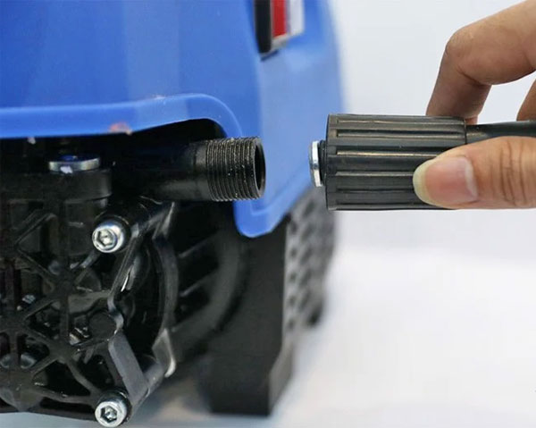 lỗi thường gặp và cách khắc phục sự cố máy bơm rửa xe